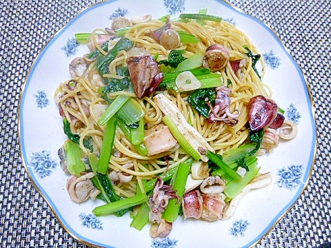 つまみになります♪小松菜とボイルやりいかのパスタ レシピ・作り方 by さとママ3645|楽天レシピ